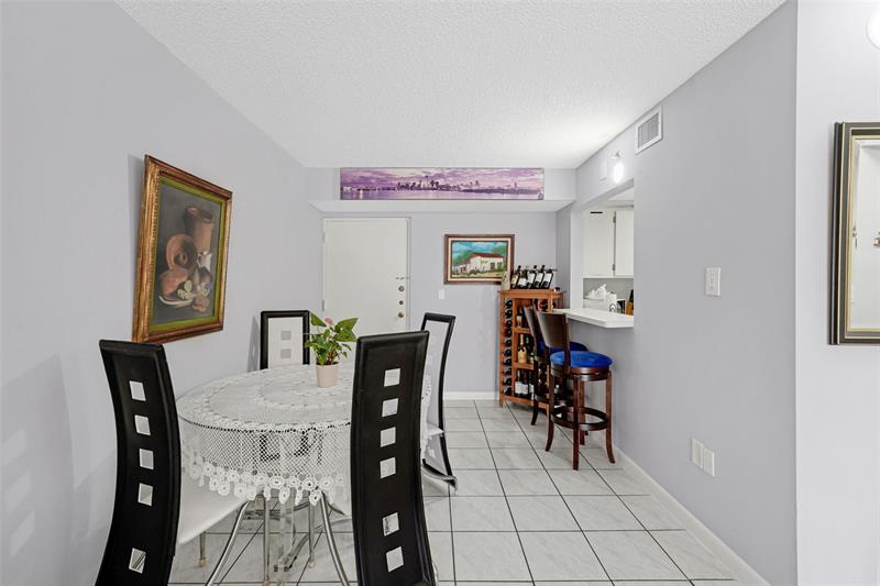 Image 7 of 49 For 9688 Fontainebleau Blvd  610