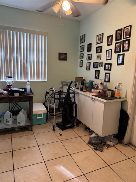 Image 9 of 10 For 413 24th Ave