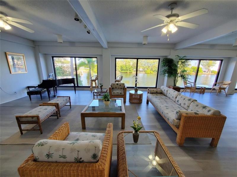 Image 24 of 30 For 1401 Riverside Dr  705