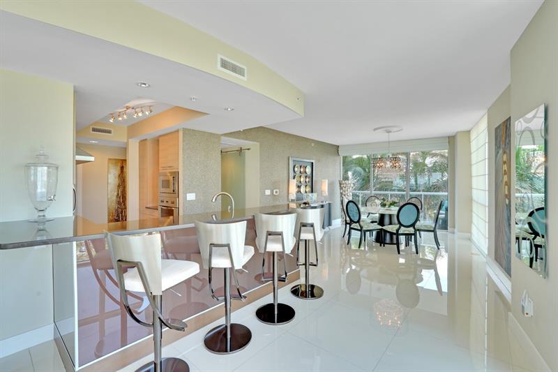 Image 15 of 70 For 1 Ocean Blvd  607
