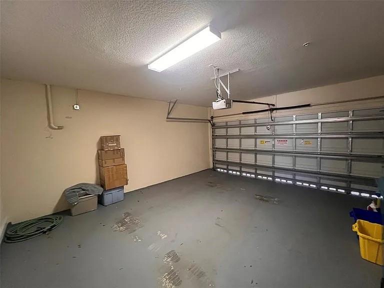 Image 10 of 40 For 3014 Waterside Cir