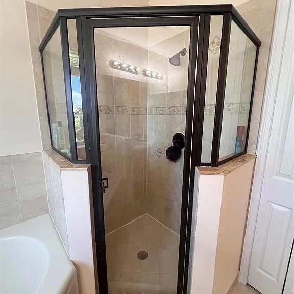 Image 20 of 40 For 3014 Waterside Cir