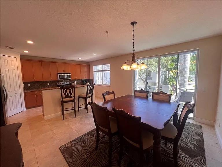 Image 29 of 40 For 3014 Waterside Cir