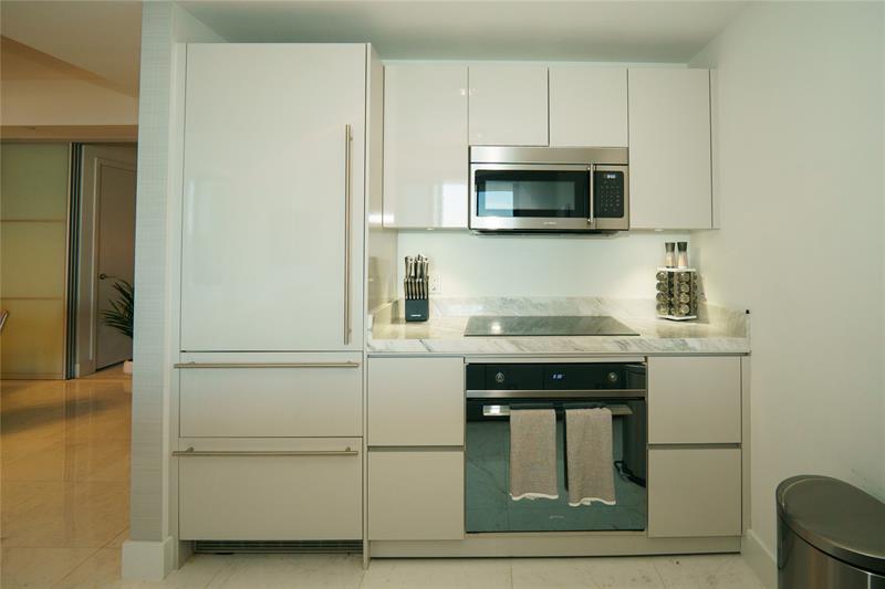 Image 13 of 34 For 1010 Brickell Ave  4002