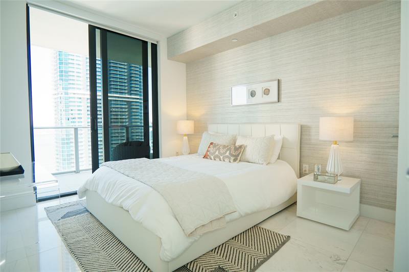 Image 18 of 34 For 1010 Brickell Ave  4002