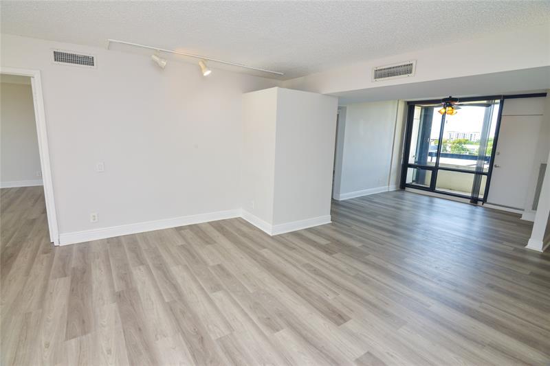 Image 14 of 34 For 1401 Federal Hwy  501