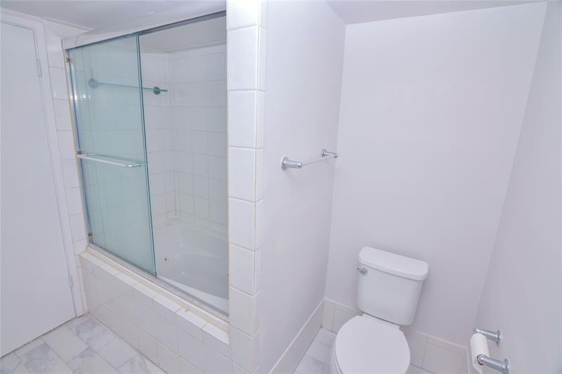 Image 21 of 34 For 1401 Federal Hwy  501