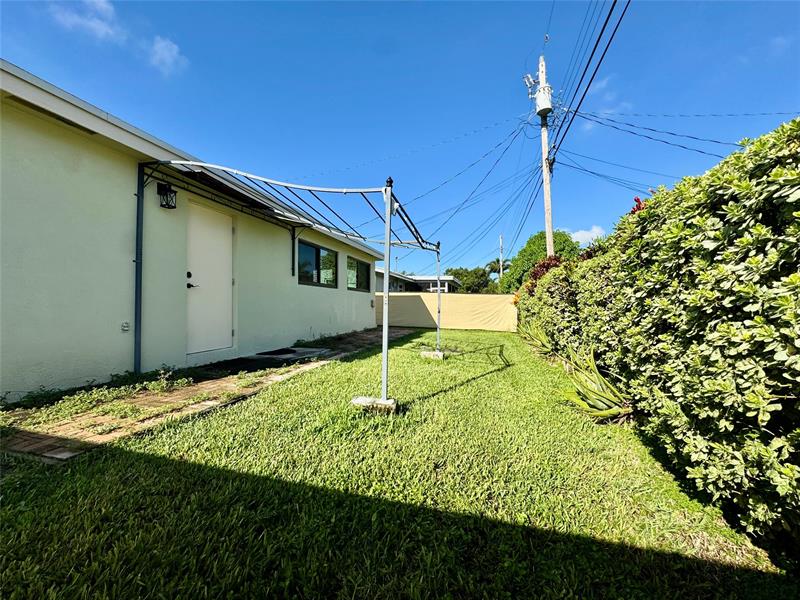 Image 24 of 32 For 2713 53rd St