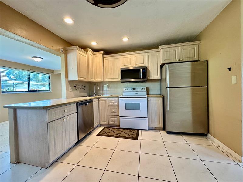 Image 9 of 32 For 2713 53rd St