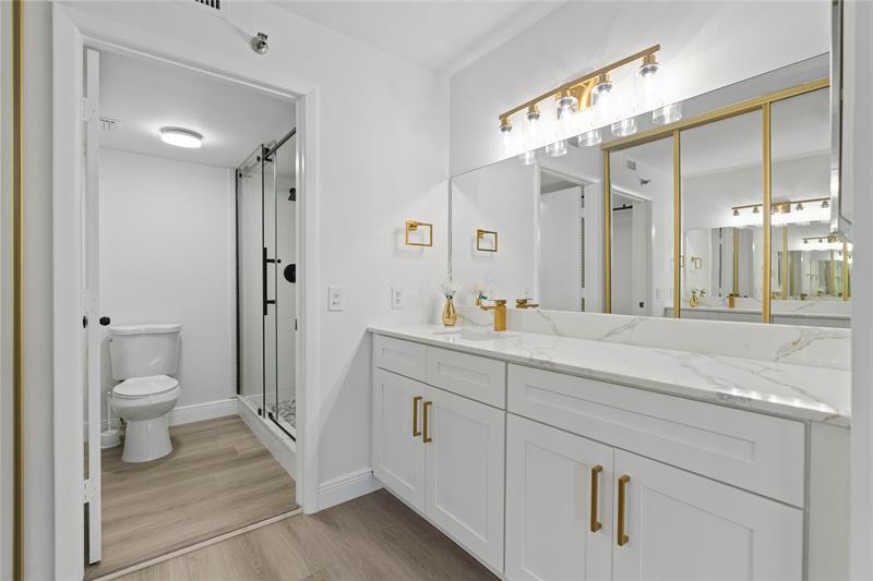 Image 24 of 33 For 2232 Cypress Bend Drive  107