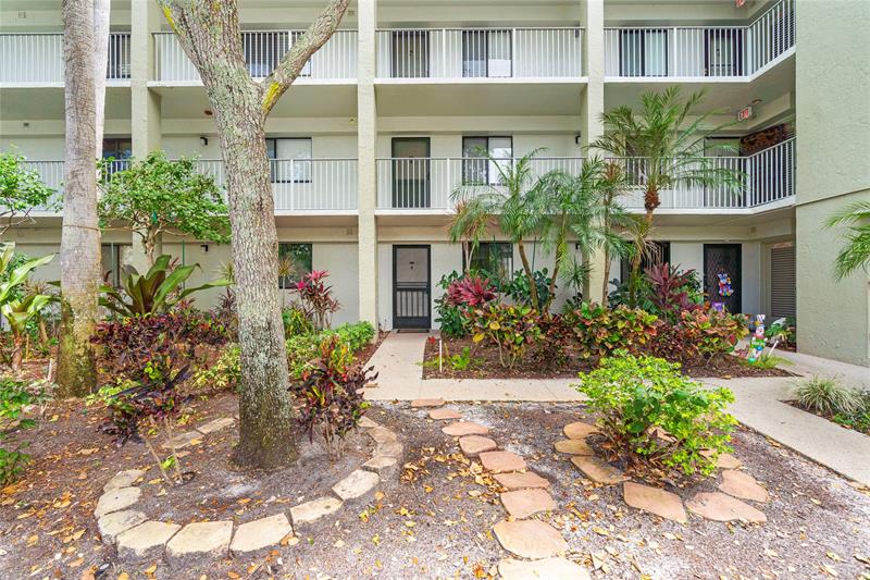 Image 6 of 33 For 2232 Cypress Bend Drive  107