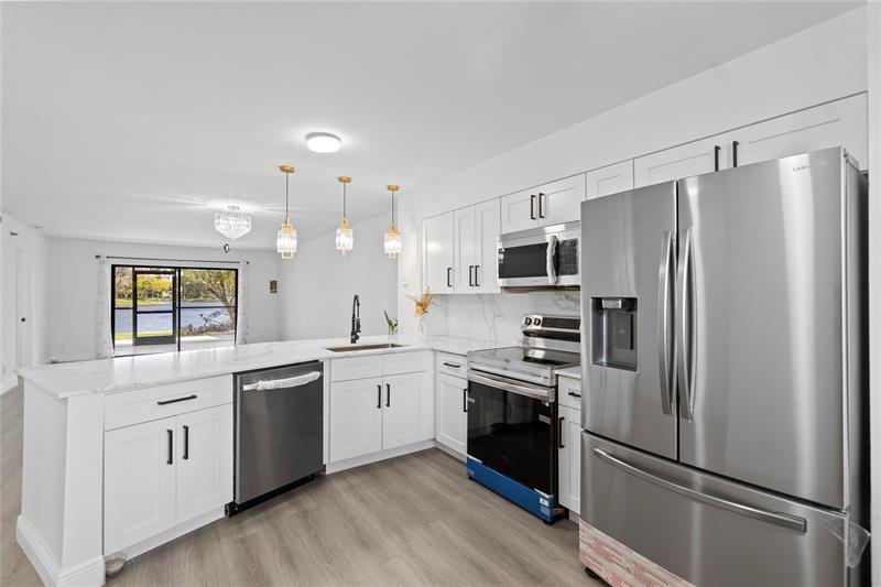 Image 9 of 33 For 2232 Cypress Bend Drive  107
