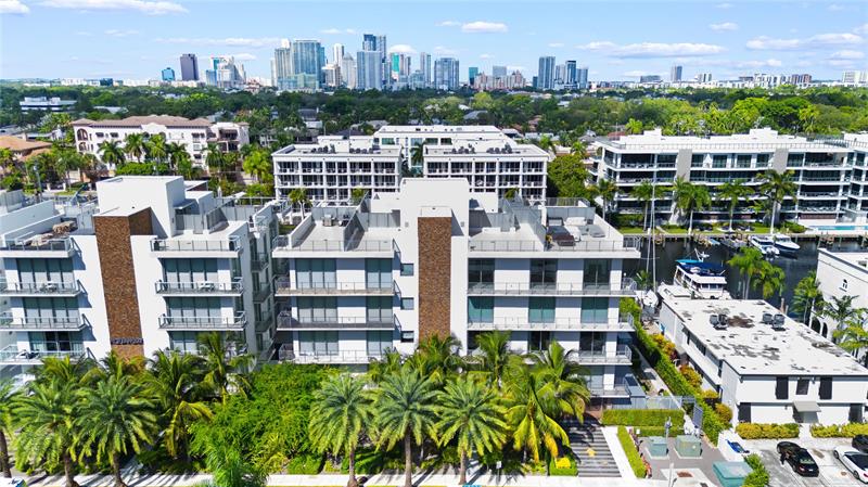 Image 4 of 68 For 41 Isle Of Venice Dr  301