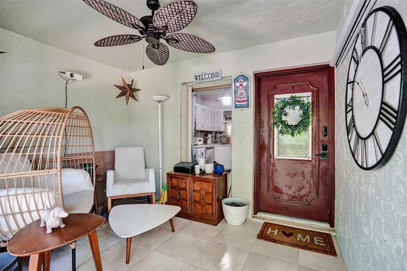Image 40 of 59 For 860 6th Ave  312