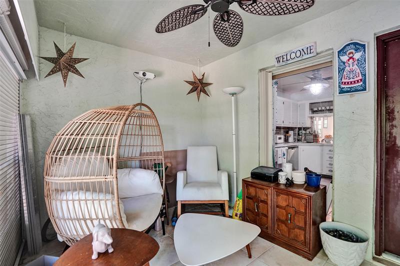 Image 41 of 59 For 860 6th Ave  312
