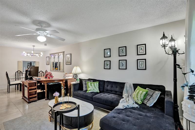 Image 5 of 59 For 860 6th Ave  312