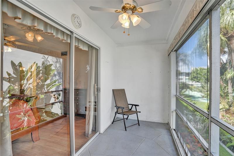 Image 10 of 16 For 2050 39th St  203s