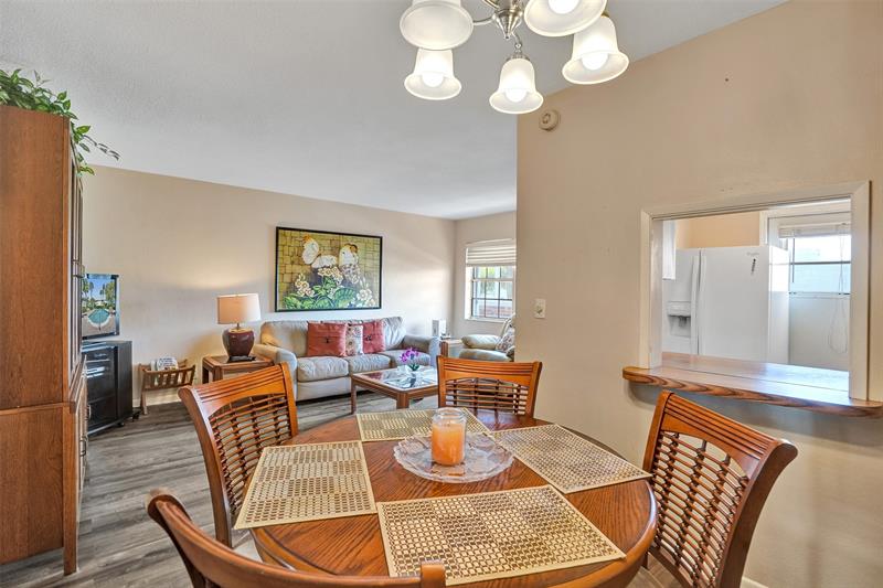 Image 5 of 16 For 2050 39th St  203s