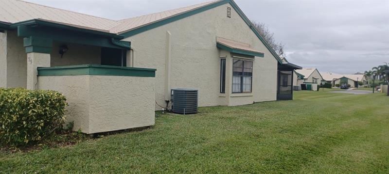 Image 3 of 14 For 519 Sara Blvd  519