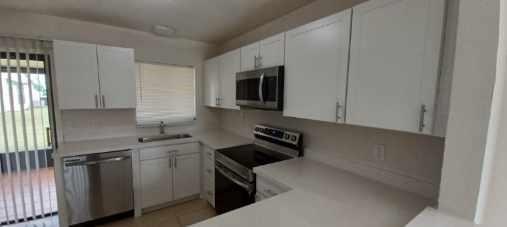 Image 6 of 14 For 519 Sara Blvd  519