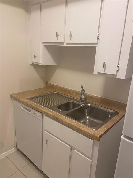 Image 4 of 9 For 6540 18th Ave  208