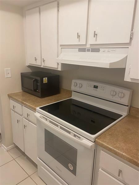 Image 5 of 9 For 6540 18th Ave  208
