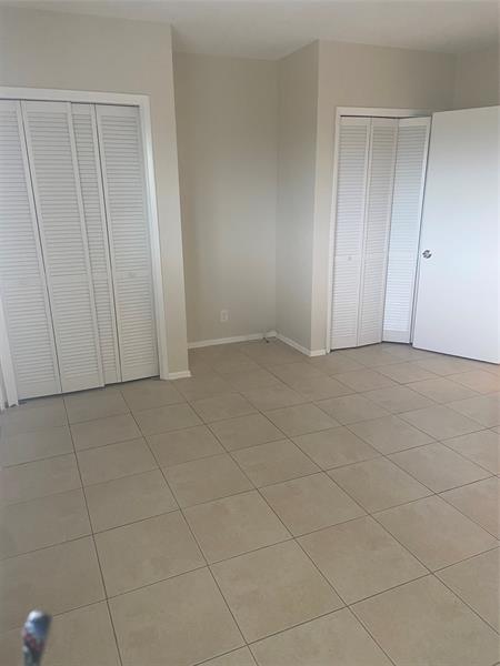 Image 7 of 9 For 6540 18th Ave  208