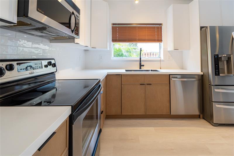 Image 12 of 26 For 13519 50th Ct