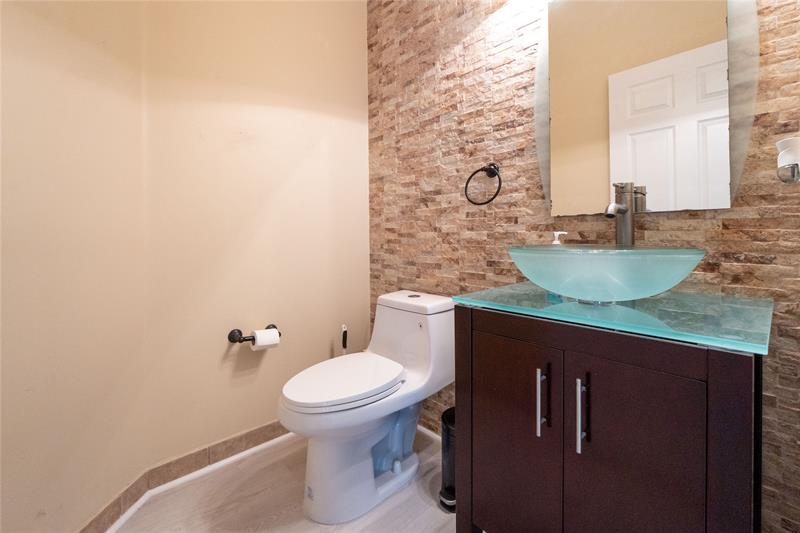 Image 13 of 26 For 13519 50th Ct