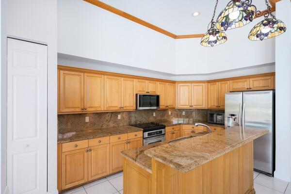 Image 4 of 23 For 576 120th Dr