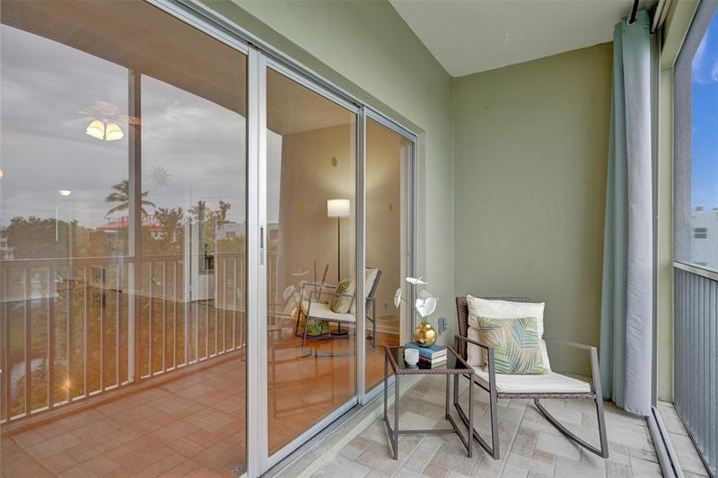 Image 18 of 27 For 604 2nd St  420