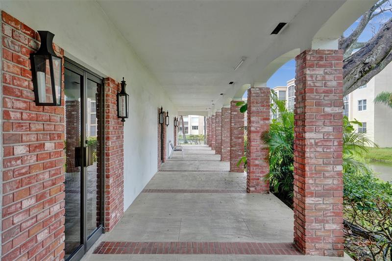 Image 24 of 27 For 604 2nd St  420