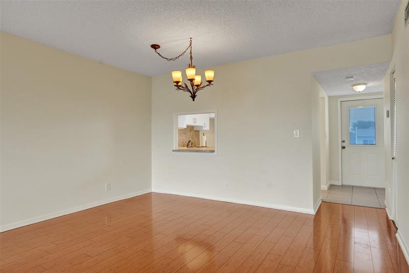 Image 6 of 27 For 604 2nd St  420