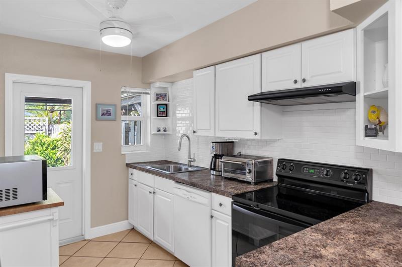 Image 11 of 32 For 2109 26th St  2109