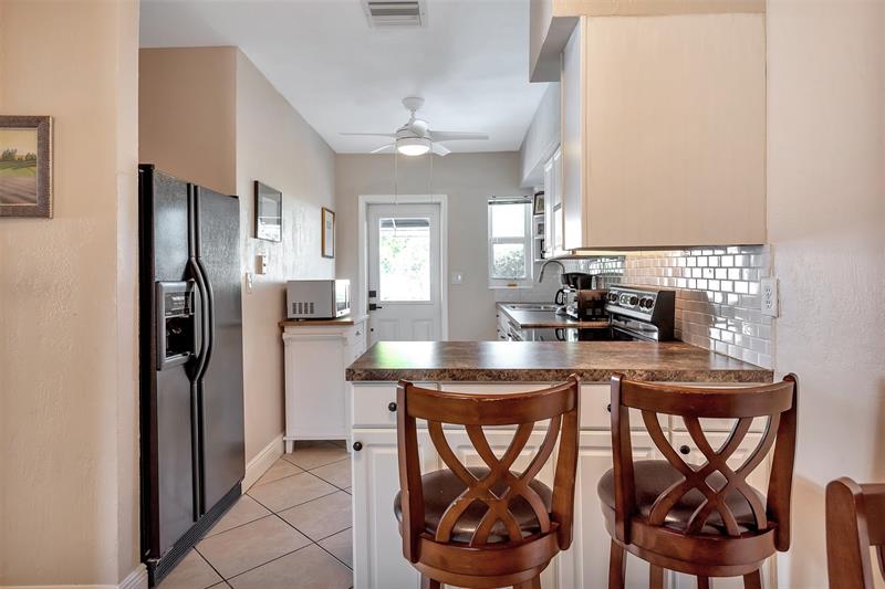 Image 18 of 32 For 2109 26th St  2109