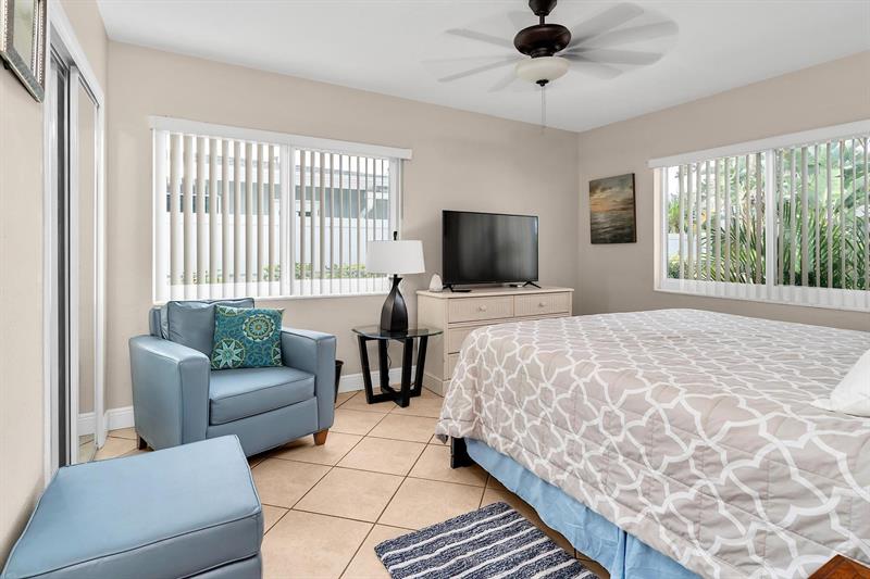 Image 26 of 32 For 2109 26th St  2109