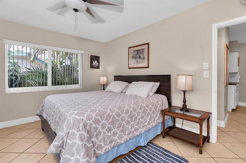 Image 28 of 32 For 2109 26th St  2109