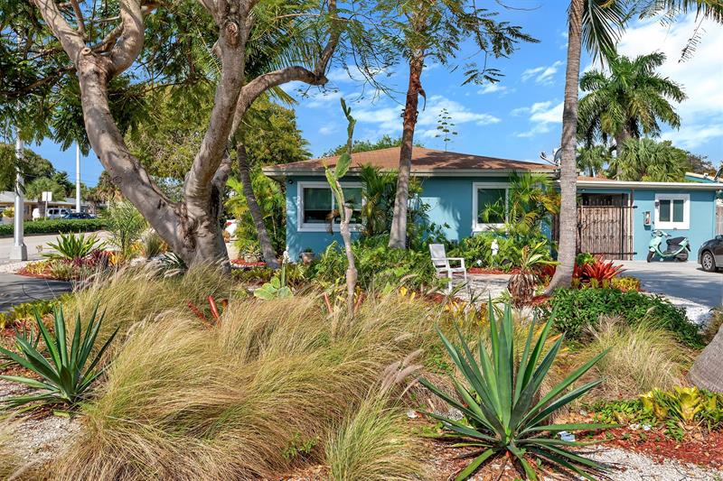 Image 3 of 32 For 2109 26th St  2109