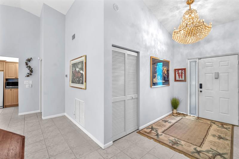 Image 13 of 43 For 5628 Pleasant Valley Ln