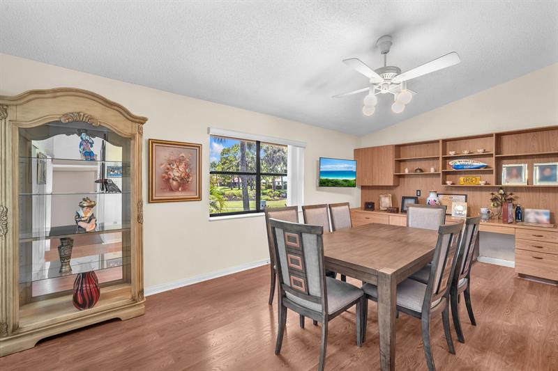 Image 22 of 43 For 5628 Pleasant Valley Ln