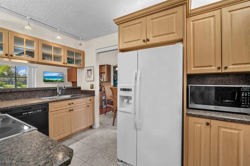 Image 26 of 43 For 5628 Pleasant Valley Ln