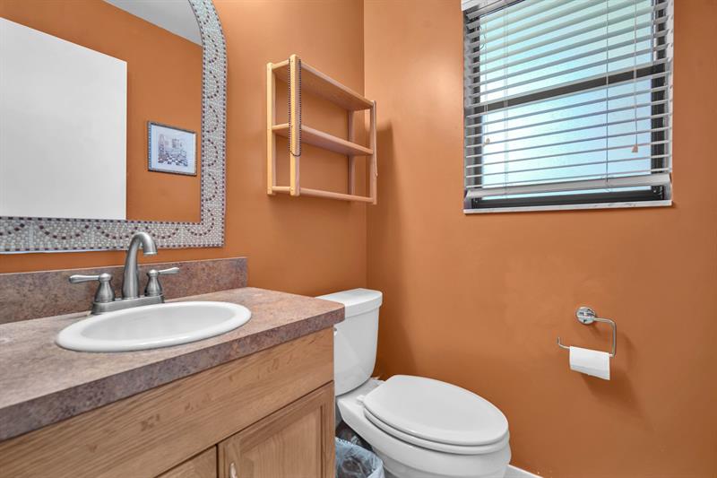 Image 29 of 43 For 5628 Pleasant Valley Ln
