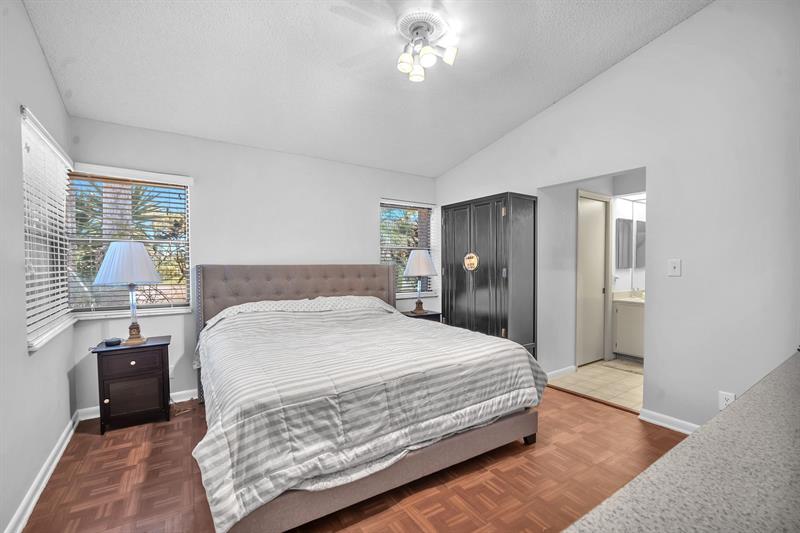 Image 30 of 43 For 5628 Pleasant Valley Ln
