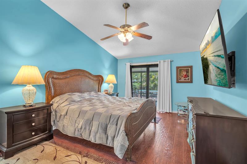Image 32 of 43 For 5628 Pleasant Valley Ln