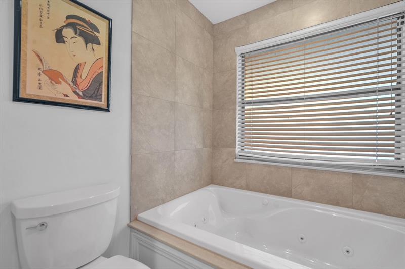 Image 35 of 43 For 5628 Pleasant Valley Ln