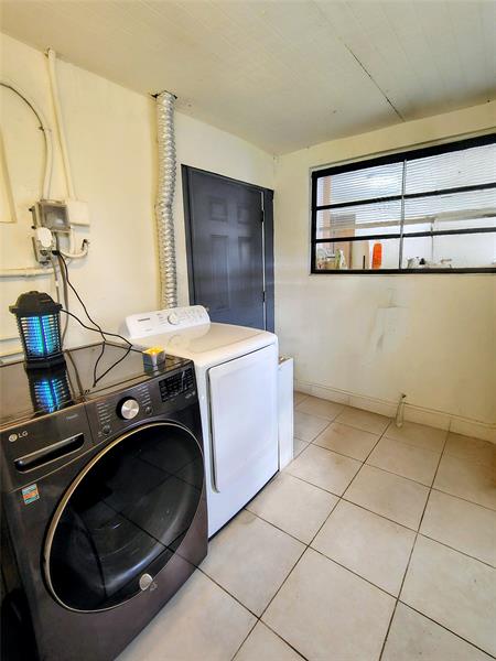 Image 15 of 18 For 6134 Buchanan St