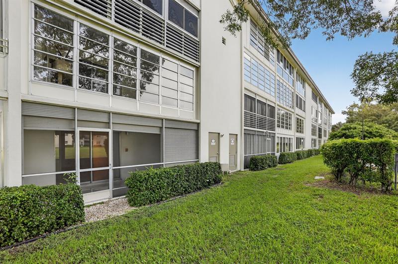 Image 28 of 32 For 3401 Bimini Ln  H1