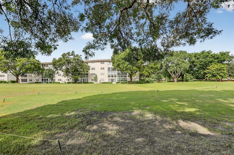 Image 30 of 32 For 3401 Bimini Ln  H1