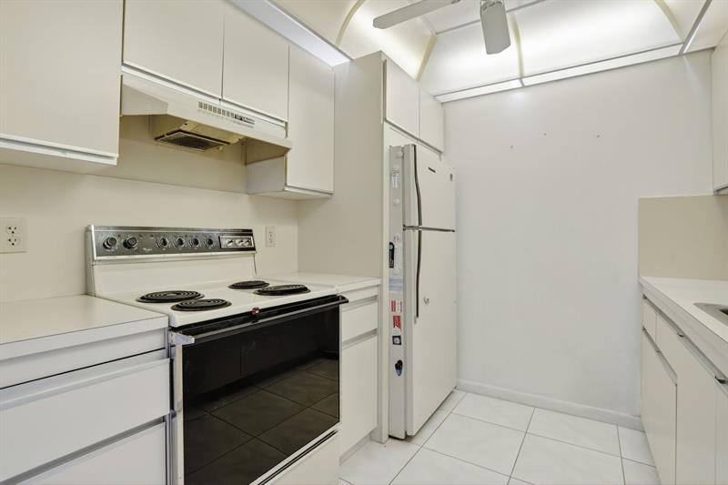 Image 4 of 32 For 3401 Bimini Ln  H1