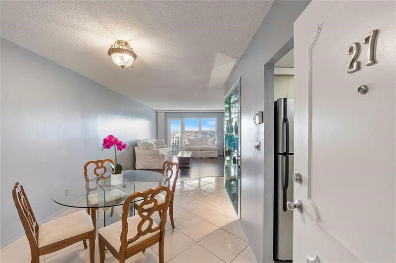 Image 8 of 17 For 405 Ocean Blvd  1627
